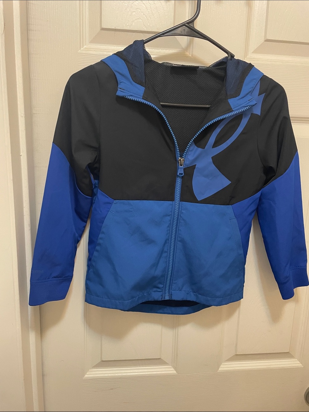 Under Armour Boys Hooded Windbreaker Jacket – Blue & Black – Youth XS